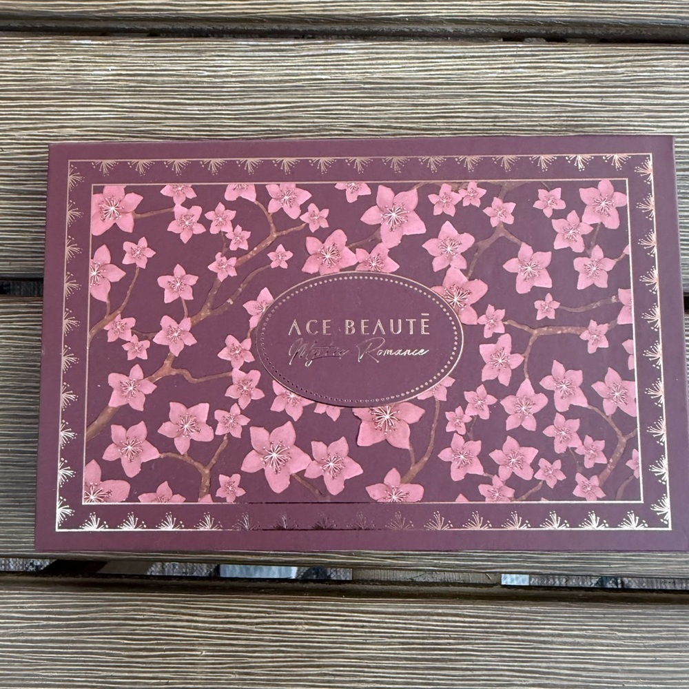 Ace Beauté Mystic Romance Eyeshadow Palette